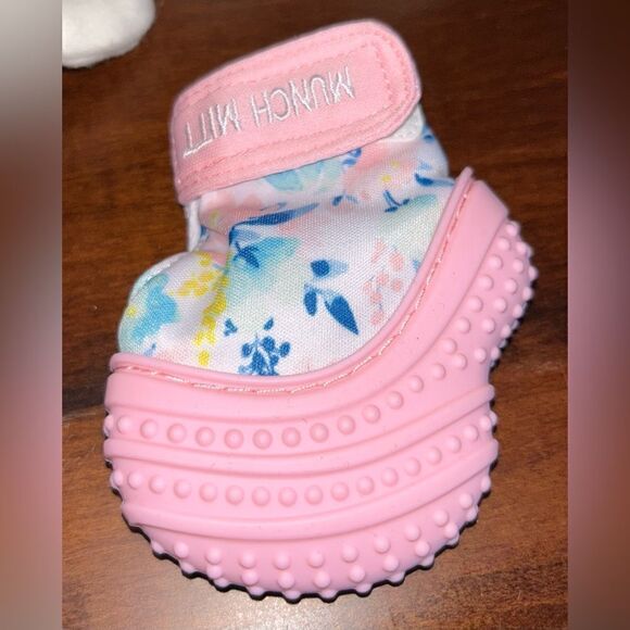Munch Mitt, Burt’s Bees Booties & Ryan & Rose Pacifier Clip - Picture 3 of 6
